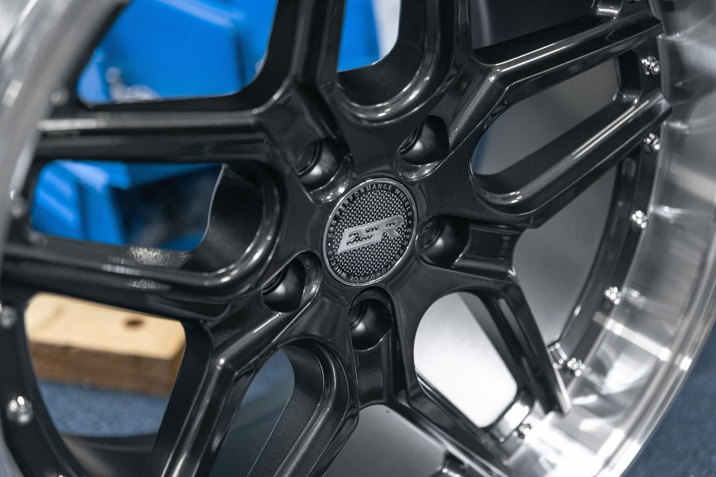 CS15 Gloss Graphite